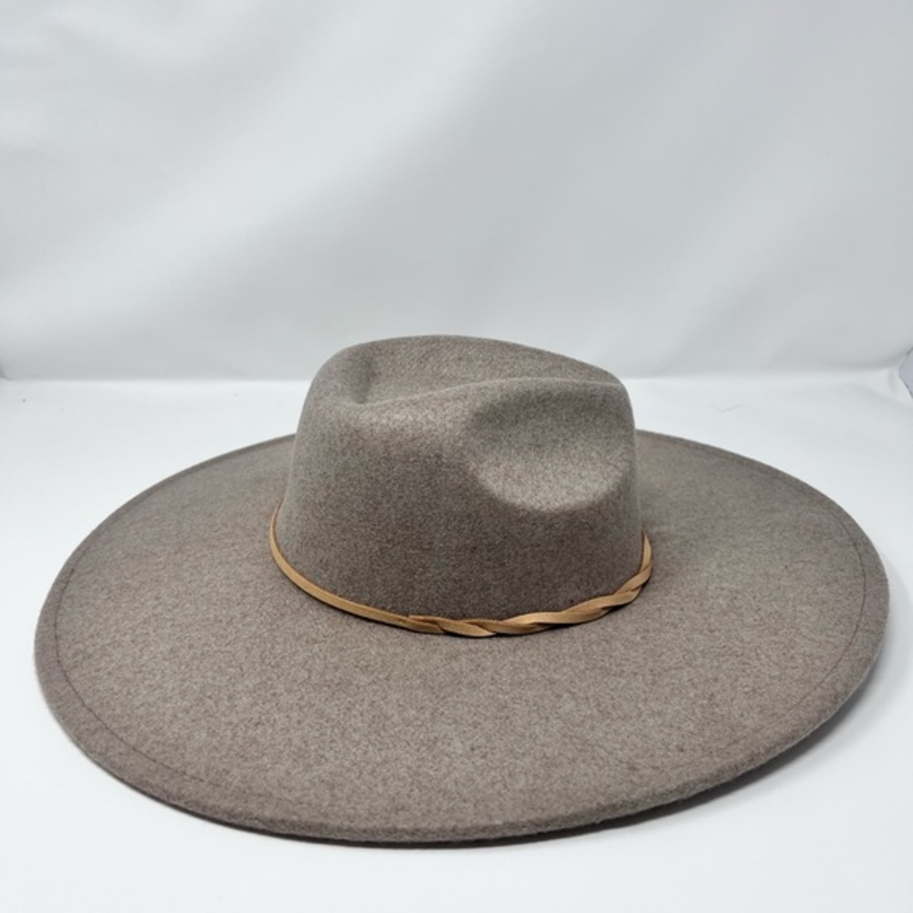 Treasure & Bond Wide Brim Felt Fedora in Taupe with Tan Band